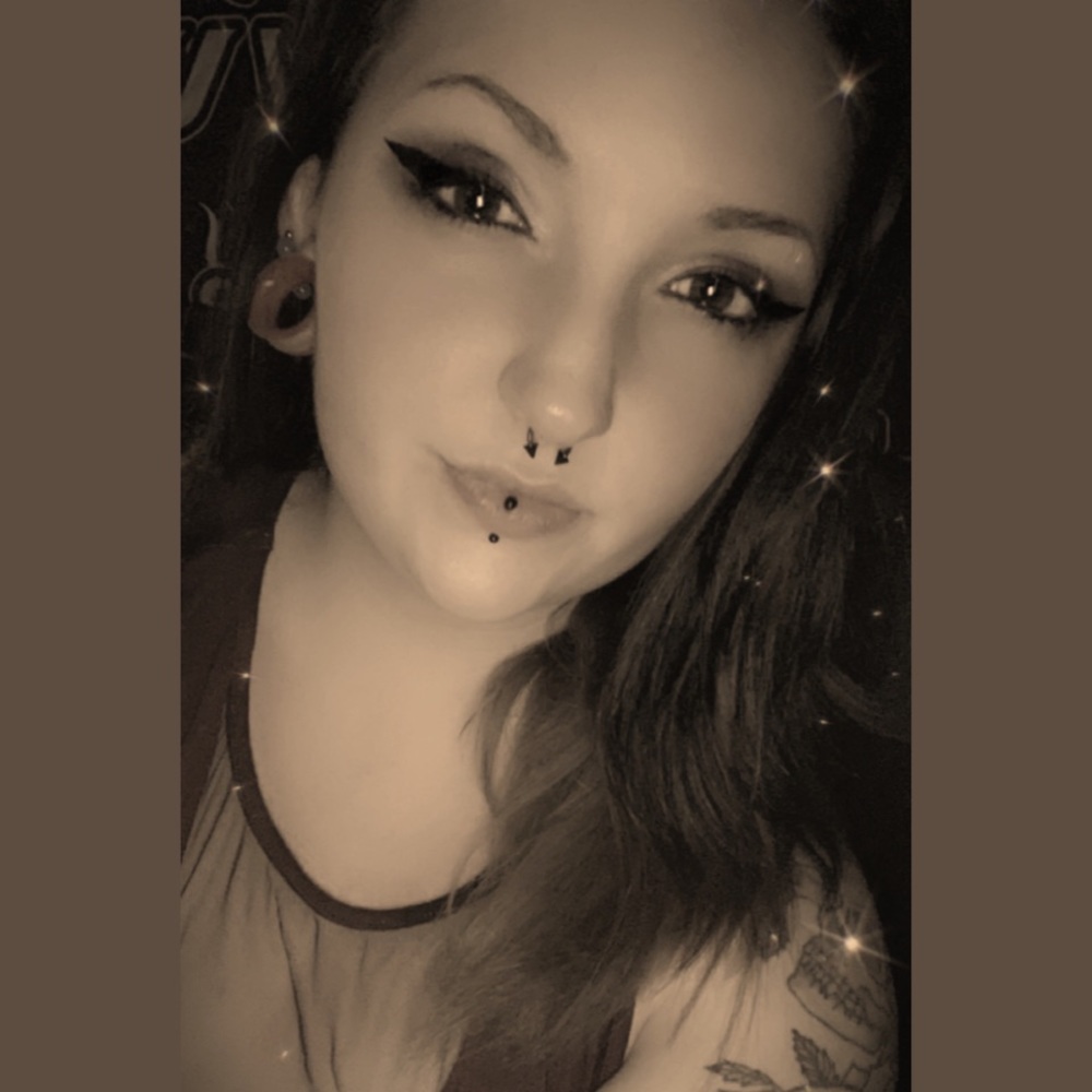 Meet your Posher, Katelyn
